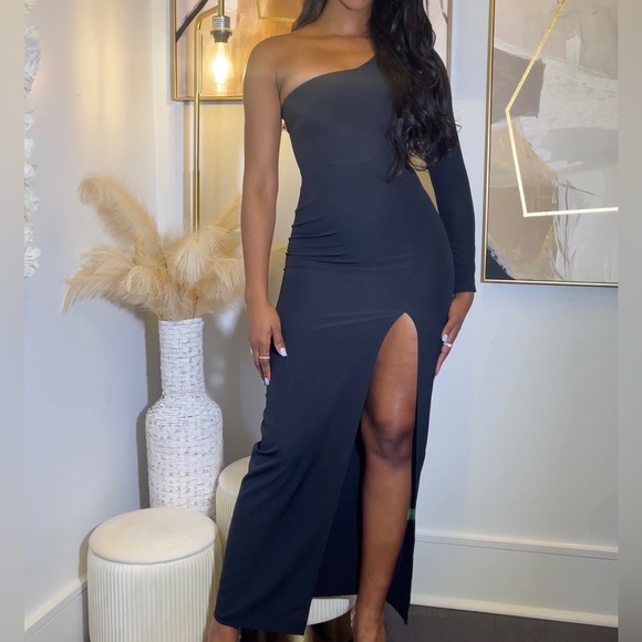 Black Asymmetrical Evening Dress - Picture 1 of 1